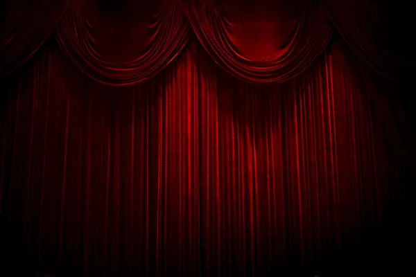 Kırmızı kadife sahne tiyatro perdeler — Stok fotoğraf