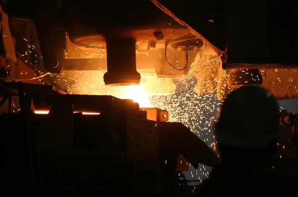 Расплавленная сталь — стоковое фото