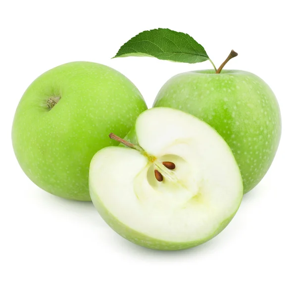 Два зеленых яблока и половина яблока — стоковое фото