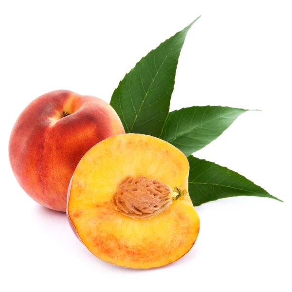 Fresh peach fruits and half — Stock Photo, Image