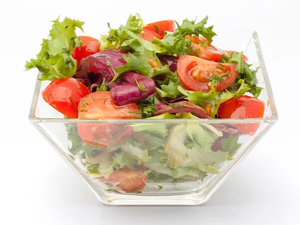 Primer plano en un tazón de ensalada fresca — Foto de Stock