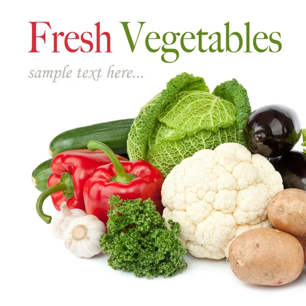 Состав с разнообразием свежих органических овощей — стоковое фото