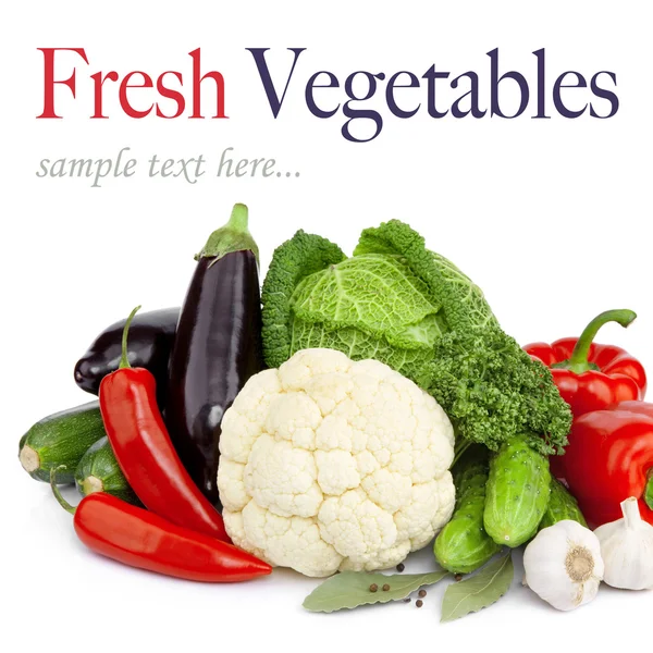 Samenstelling met verscheidenheid van rauwe verse biologische groenten — Stockfoto
