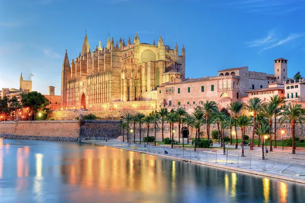 Katedra w palma de Majorka — Zdjęcie stockowe