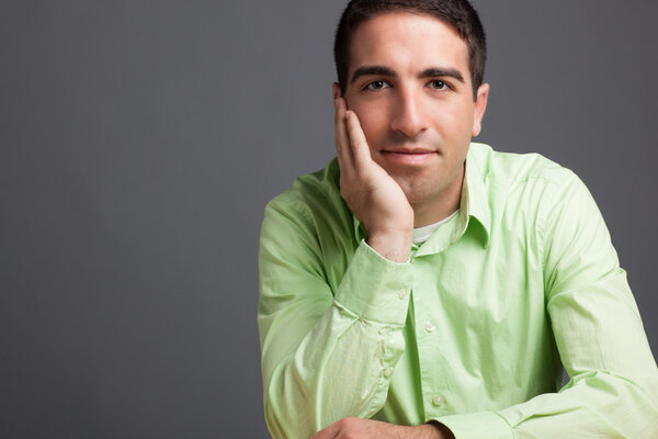 Портрет серьёзного человека
