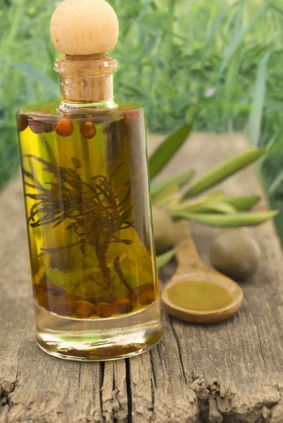 Olijfolie met olijfolie — Stockfoto