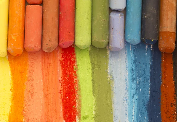 Renkli boya kalemi gökkuşağı oluşturma — Stok fotoğraf