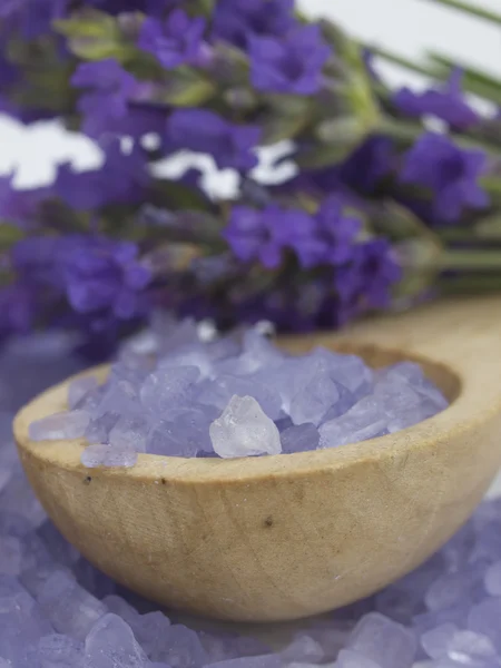 Lavendel zwemmen zout — Stockfoto