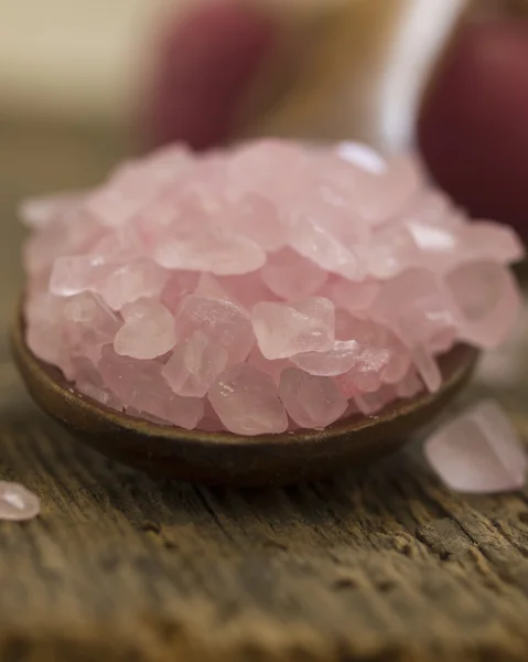 Рожевий купання сіль — стокове фото