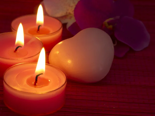 Queima de velas com sabão spa — Fotografia de Stock