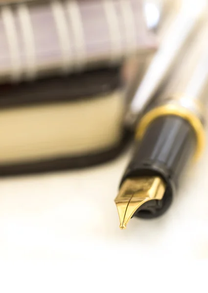 Cadernos e canetas — Fotografia de Stock