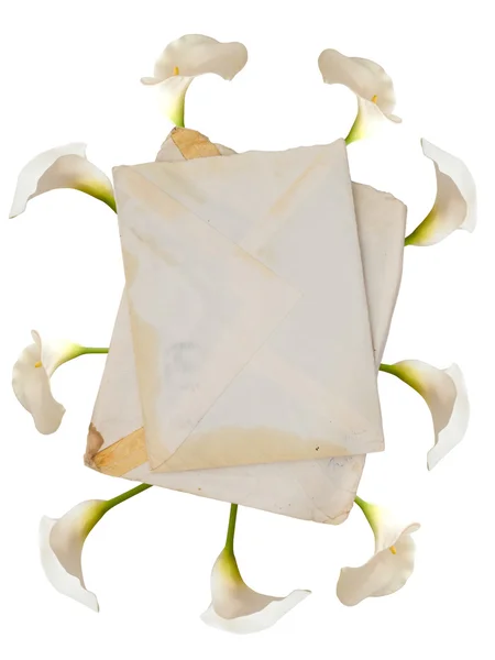 Винтажные конверты с цветочным декором — стоковое фото