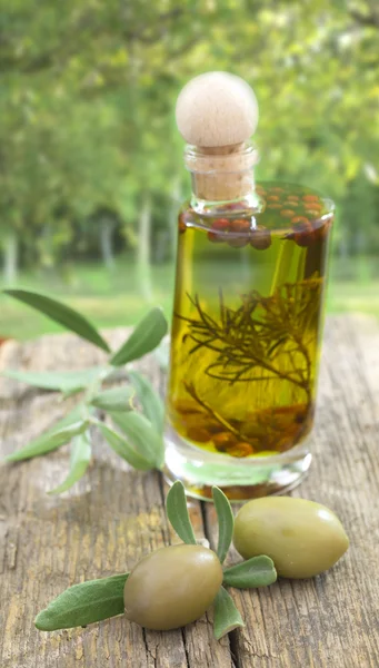 Olive with olive oil — Stock Photo, Image