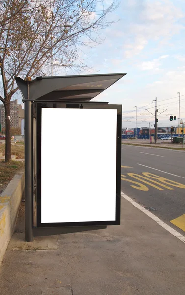 Otobüs durağı, reklamınız için boş alan ışık şehir — Stok fotoğraf