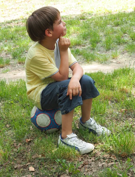 Boy thinking — Stock Photo, Image