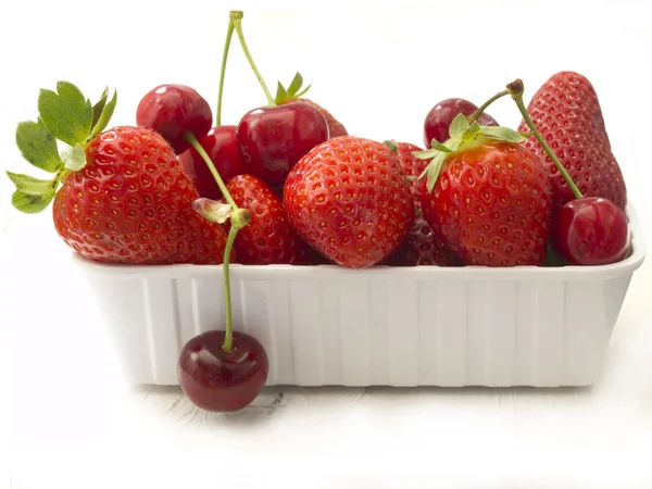 딸기와 체리 — 스톡 사진