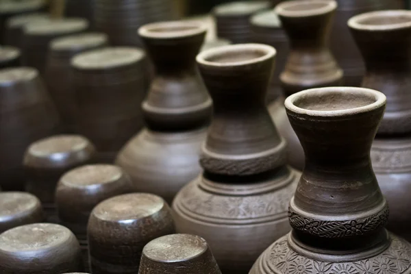Showcase display of handmade unfinished ceramic — Stock Photo, Image