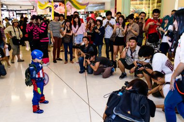 Bangkok - Ağustos 26: Kaptan Amerika cosplay poz Japonya festa üzerinde Ağustos 26, 2012 siam paragon, bangkok, Tayland, thailand, Bangkok 2012.