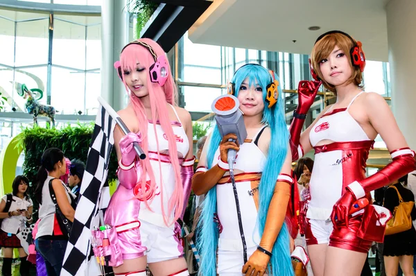 Μπανγκόκ - 26 Αυγούστου: μια πόζα cosplay αγνώστων ιαπωνικό anime στην Ιαπωνία festa στην Μπανγκόκ 2012 στις Αυγούστου 26, 2012 στο siam paragon, Μπανγκόκ, Ταϊλάνδη. — Stock fotografie