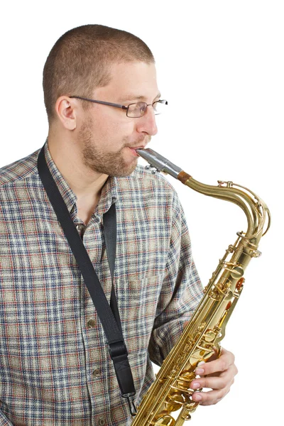 Hombre tocando el saxofón — Foto de Stock