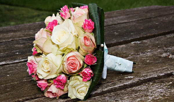 丰富多彩的婚礼花束 — 图库照片