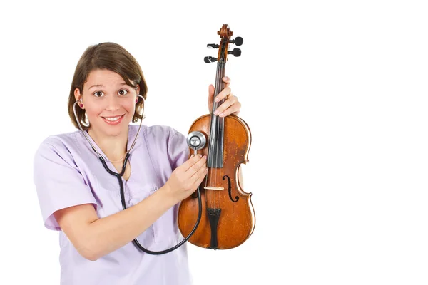 Kobieta lekarz na skrzypcach z stetoskop — Zdjęcie stockowe