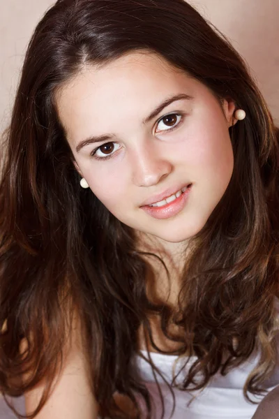 Beautiful happy teenage girl — Stock Photo, Image