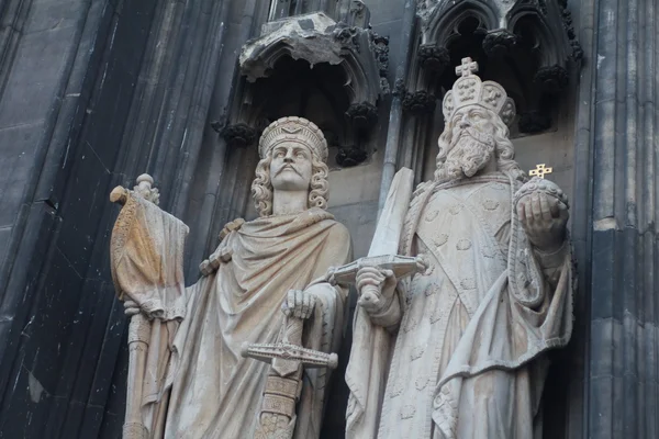 Statuer på forsiden av Katedralen i Køln, Tyskland – stockfoto