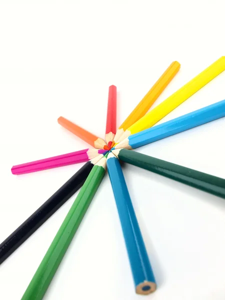 走到一起的彩色的铅笔 — 图库照片