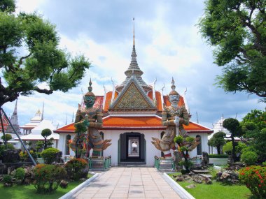 iki titan veliler wat arun Tapınak