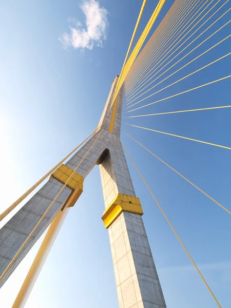 Mega-Schleuderbrücke, Rama 8, in Bangkok Thailand — Stockfoto