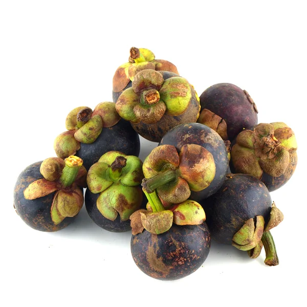 Beyaz arka planda mangosteen