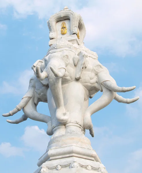 Closeup estátua de elefante de pedra cinza — Fotografia de Stock