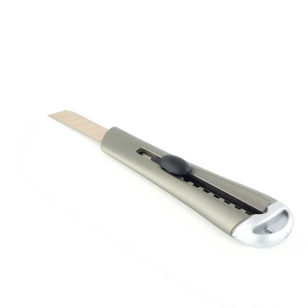 Stříbrný nůž na bílém pozadí — Stock fotografie