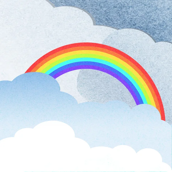 Recycle papier wolk en regenboog — Stockfoto