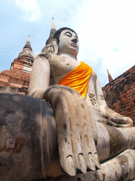 Socha Buddhy v wat yai chai mongkol-ayuttaya z Thajska — Stockfoto