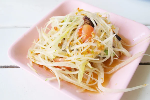 Somtum or Green Papaya Salad is the most popular dish in Thailan — Stock Photo, Image