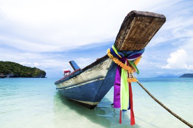 Long tail tekne oturmak plaj, samui Adası, Tayland