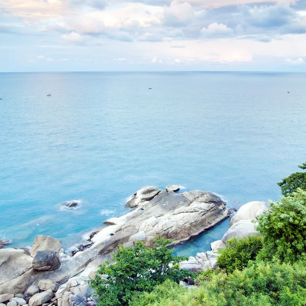 koh samui Tayland ada. Deniz kaya yığını