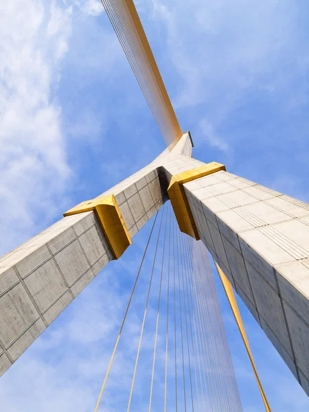 ラーマ 8 タイのメガ スリング橋 — ストック写真