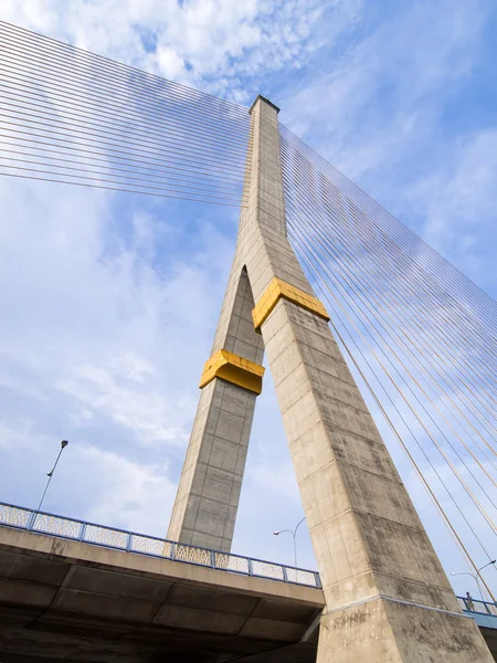 ラーマ 8 タイのメガ スリング橋 — ストック写真