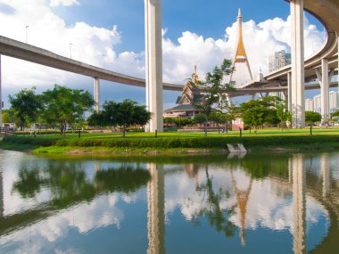 Tayland, köprü Bhumibol köprü chao phraya r üstünden geçiyor.