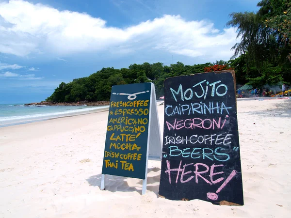 Blackboard coffee menu on the beach — Stock Photo, Image
