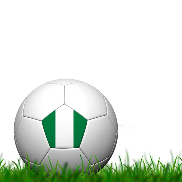 Balll futebol 3D Nigéria Bandeira Patter na grama verde sobre ba branco — Fotografia de Stock
