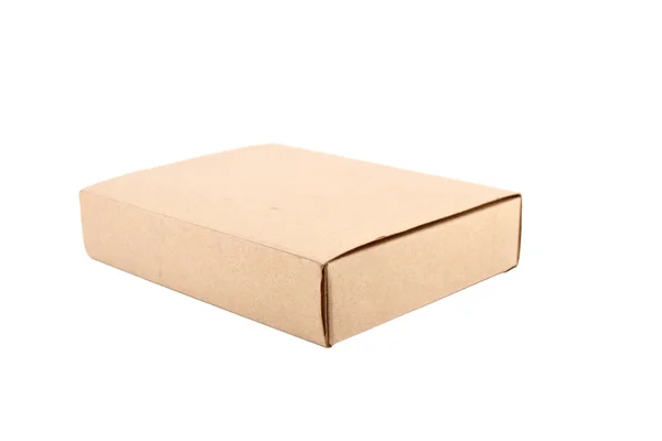 Boîte en papier marron sur fond blanc isolé — Photo