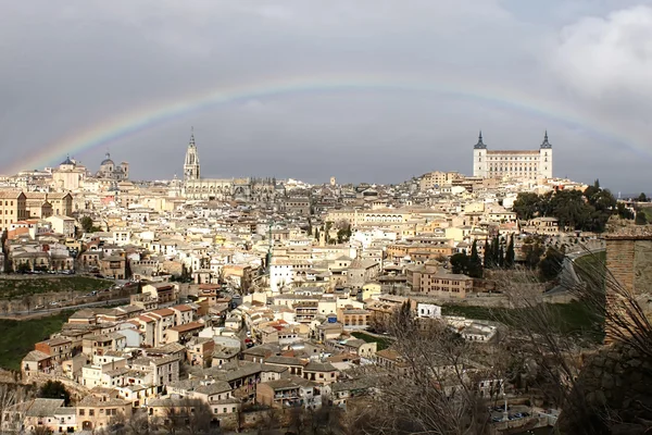 Rainbow over Toledo — Stockfoto
