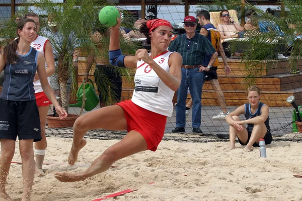 Beachhandball kvinnor — Stockfoto