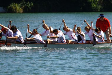 Dragon Tekne yarışında Rhine/Schweiz