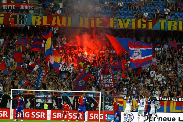 Los fans del FC Basel, no es probable que sea —  Fotos de Stock