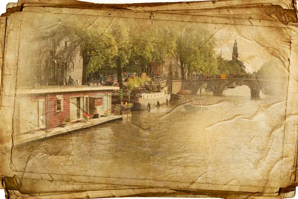 Vues du vieux Amsterdam réalisées dans un style rétro artistique — Photo
